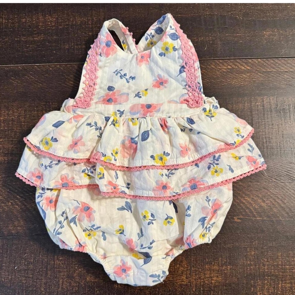 Joie Floral Ruffle Tiered Baby Romper White 3-6M Crochet Lace Bow Sunsuit